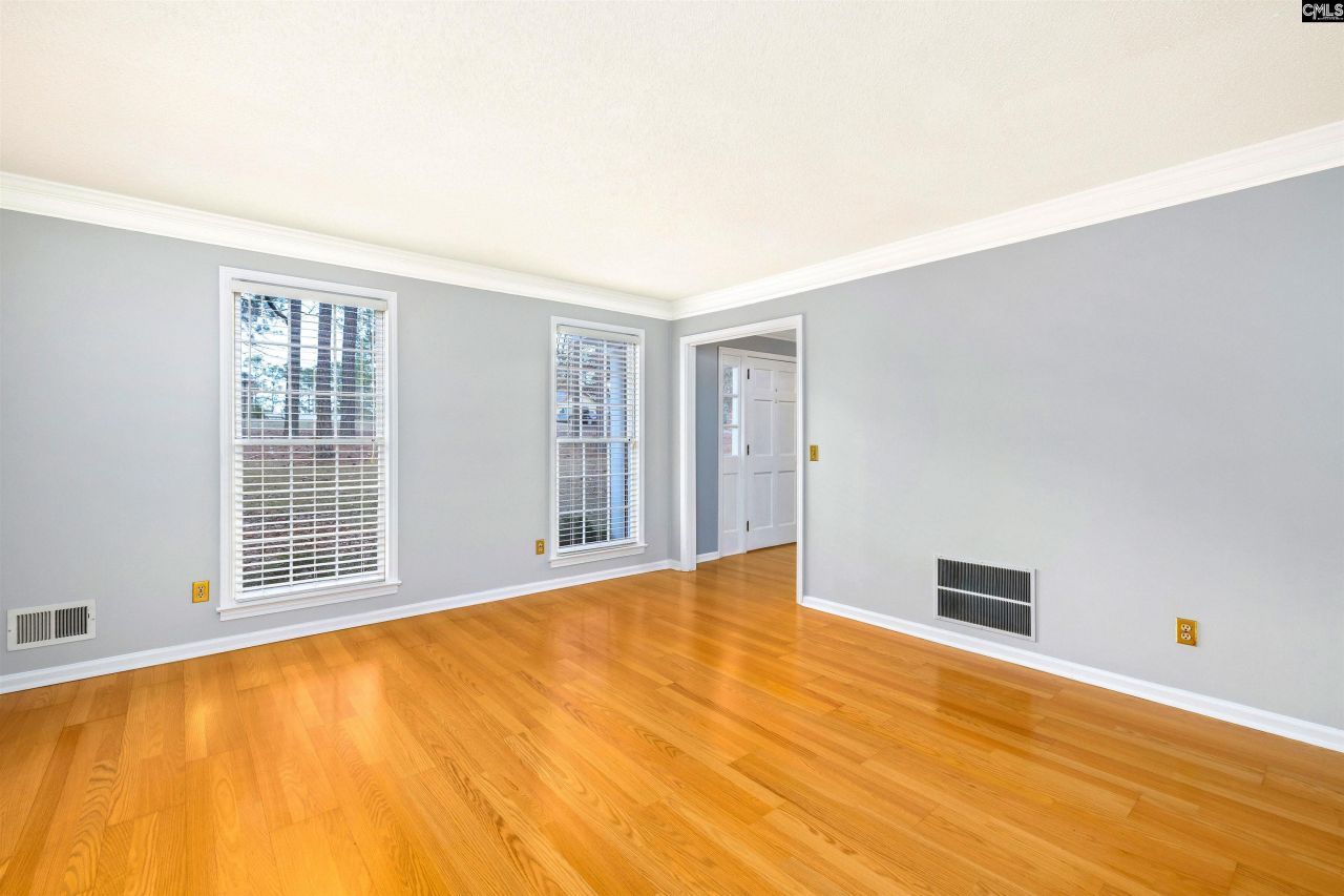 2112 Bee Ridge Road Photo 20