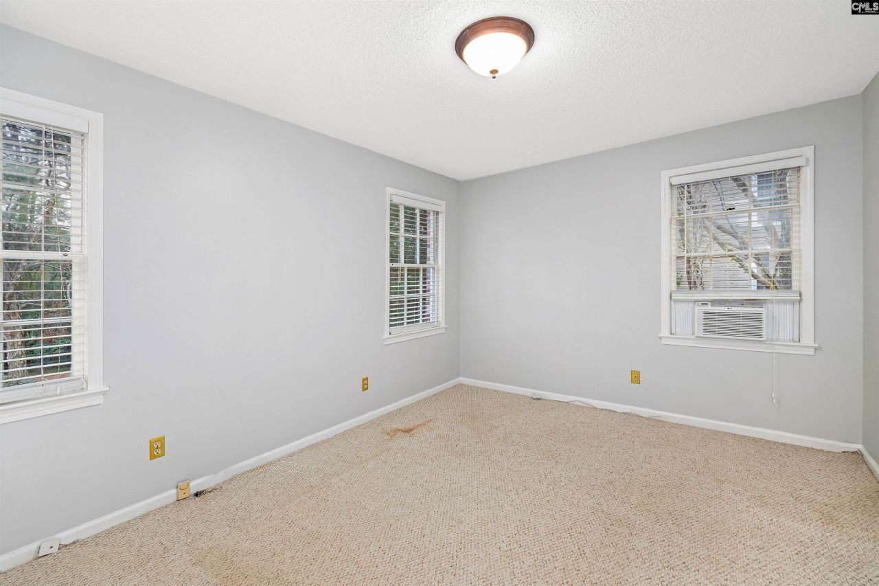 2112 Bee Ridge Road Photo 22