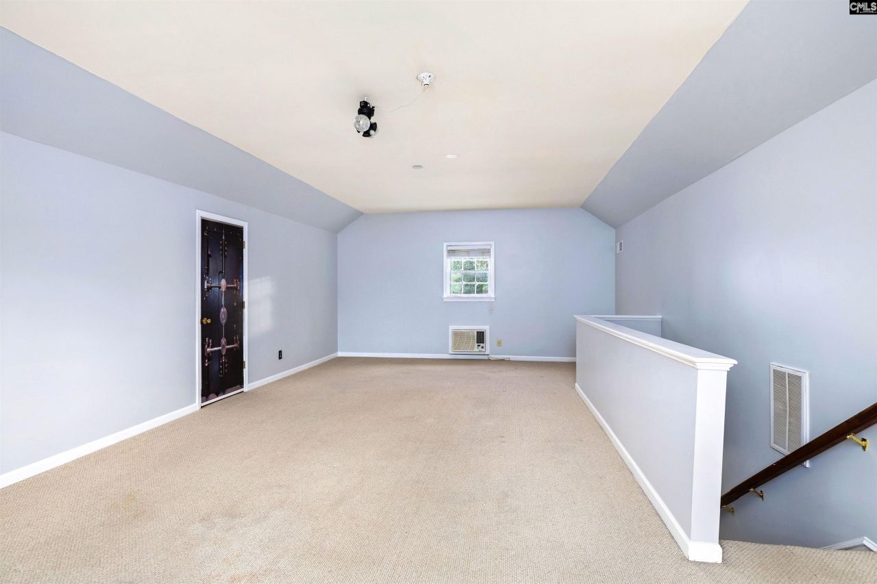 2112 Bee Ridge Road Photo 24