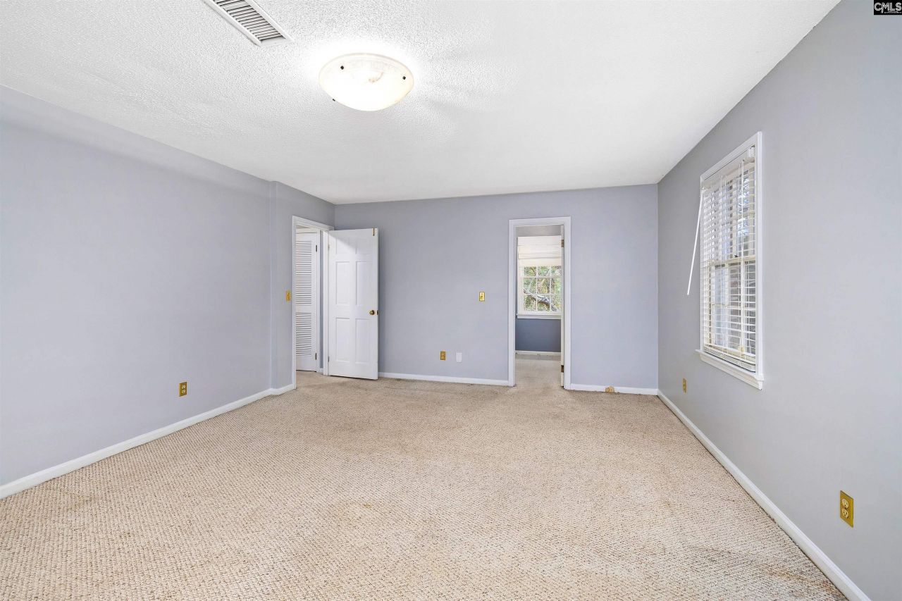 2112 Bee Ridge Road Photo 27