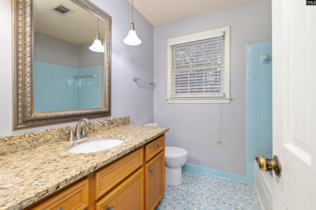 2112 Bee Ridge Road Photo 28