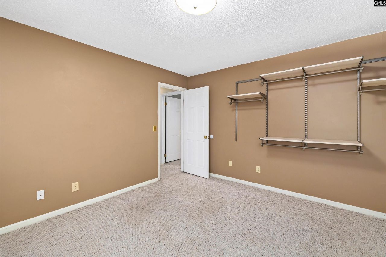 2112 Bee Ridge Road Photo 31