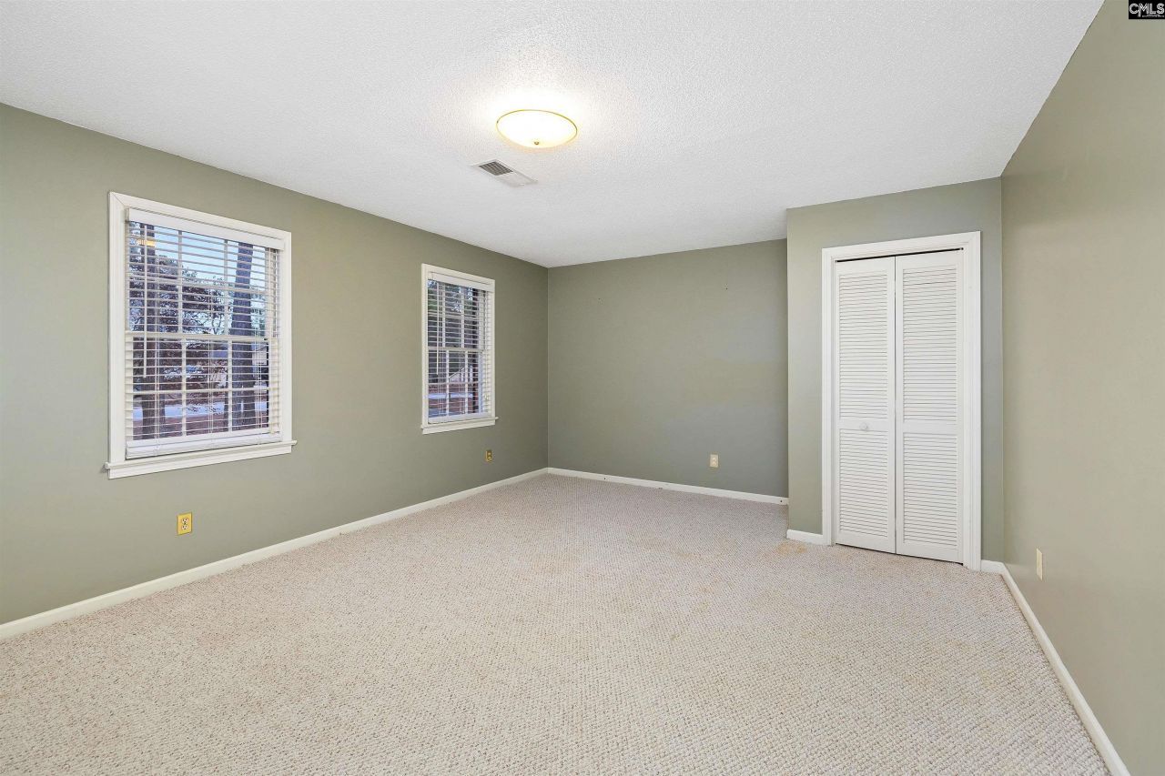 2112 Bee Ridge Road Photo 32