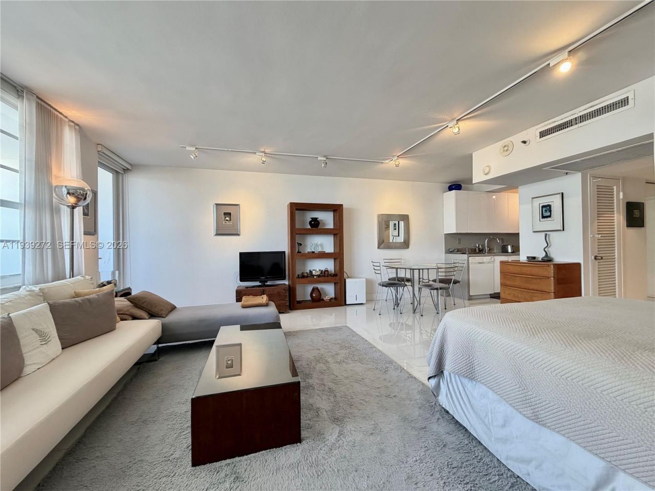 100 Lincoln Rd, Unit 1230, Miami Beach, FL 33139 Photo