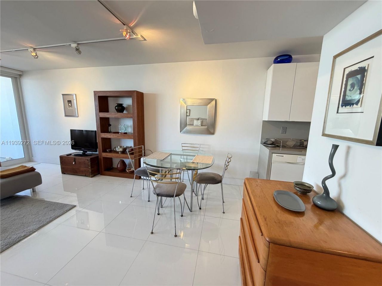 100 Lincoln Rd, Unit 1230, Miami Beach, FL 33139 Photo