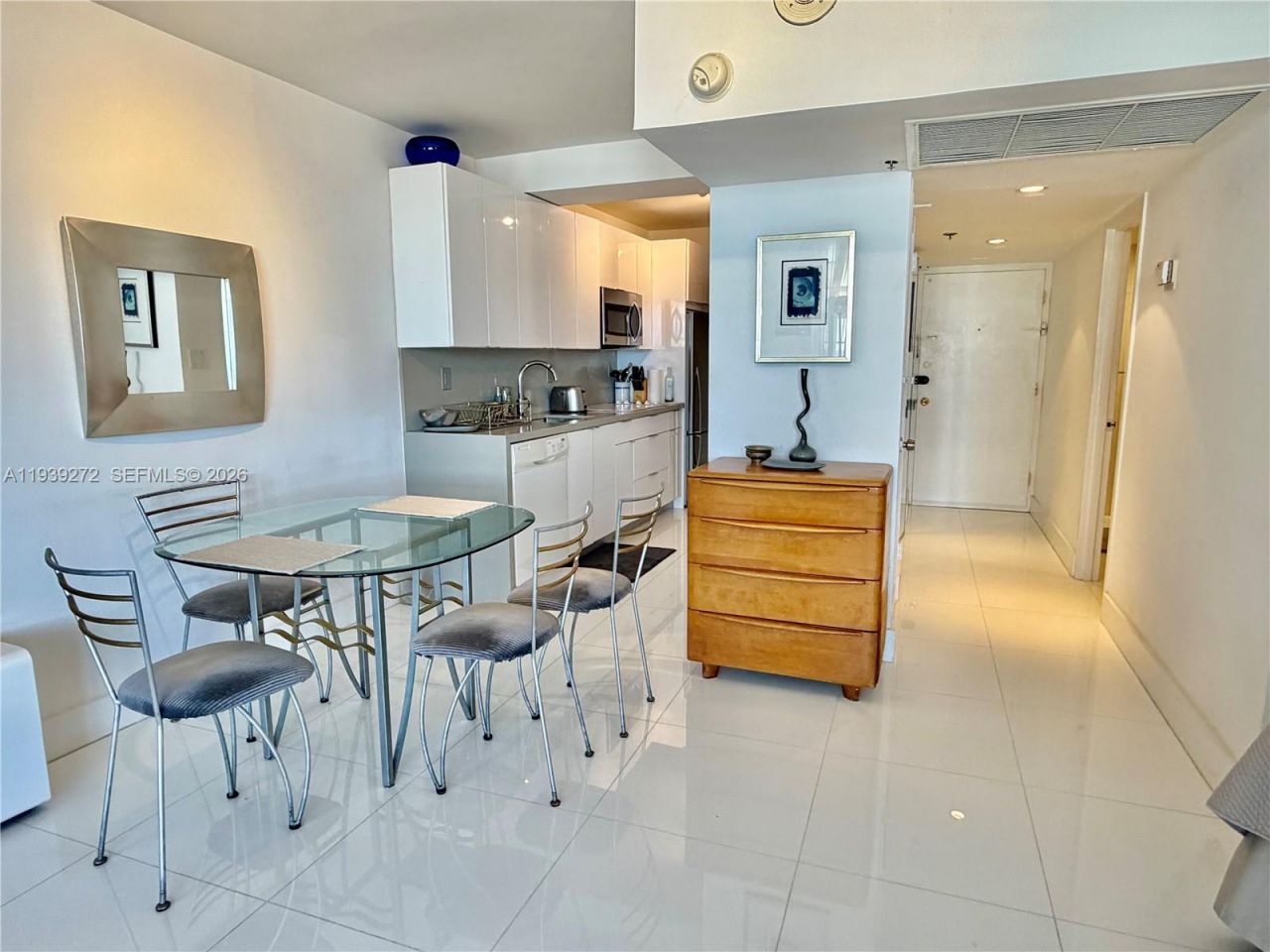 100 Lincoln Rd, Unit 1230, Miami Beach, FL 33139 Photo