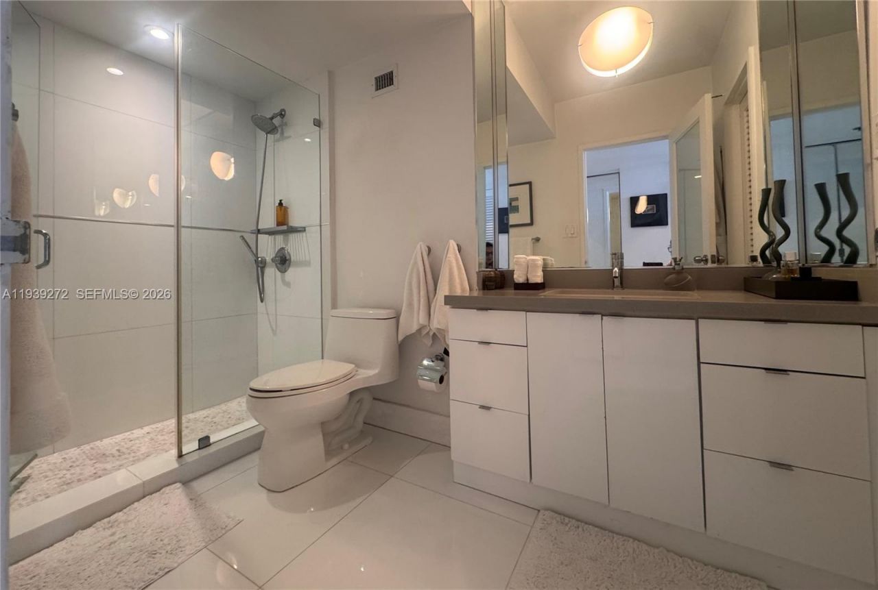 100 Lincoln Rd, Unit 1230, Miami Beach, FL 33139 Photo