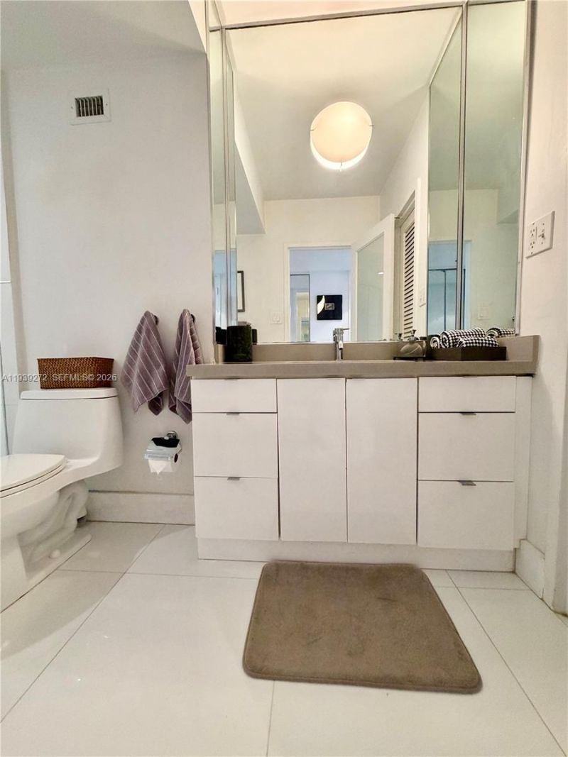 100 Lincoln Rd, Unit 1230, Miami Beach, FL 33139 Photo