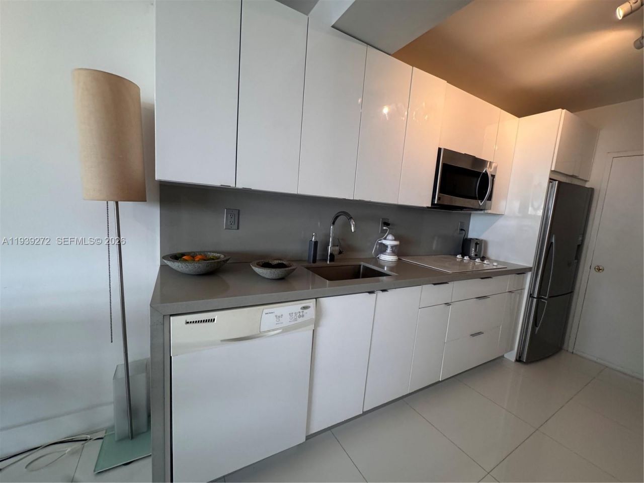 100 Lincoln Rd, Unit 1230, Miami Beach, FL 33139 Photo