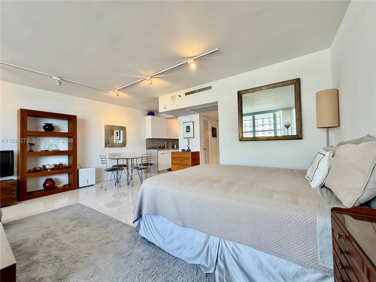 100 Lincoln Rd, Unit 1230, Miami Beach, FL 33139 Photo