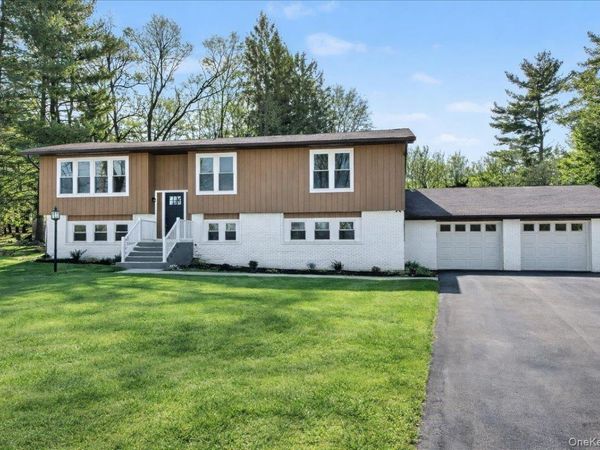 366 Overlook Road, Pleasant Valley, NY 12569