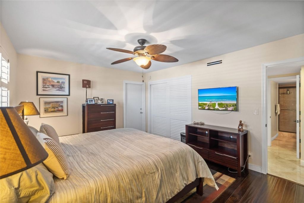 3050 NE 47th Court, Unit 606, Fort Lauderdale, FL 33308 Photo