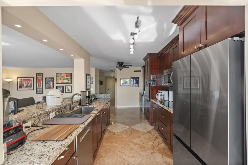 3050 NE 47th Court, Unit 606, Fort Lauderdale, FL 33308 Photo