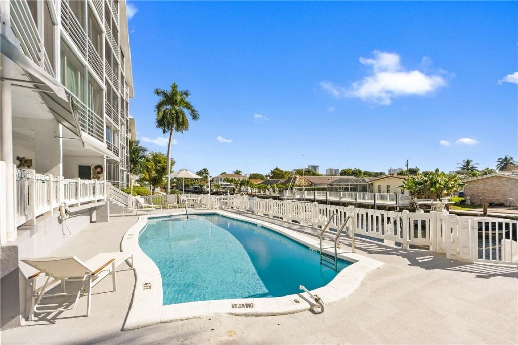 3050 NE 47th Court, Unit 606, Fort Lauderdale, FL 33308 Photo