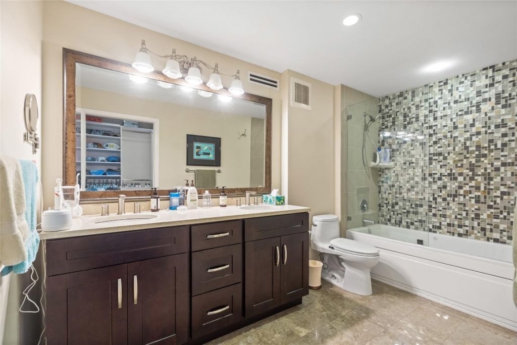 3050 NE 47th Court, Unit 606, Fort Lauderdale, FL 33308 Photo