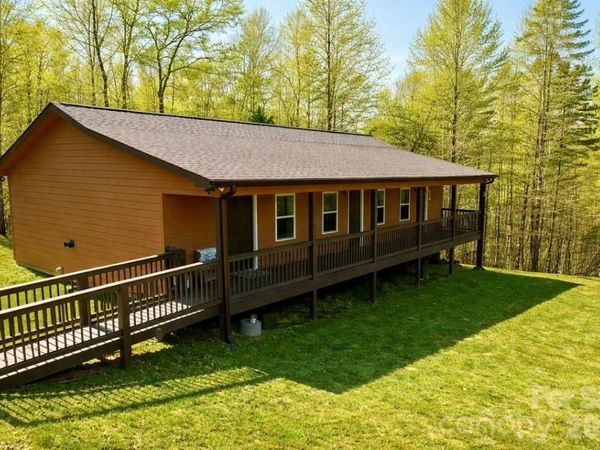 162 Sandstone Drive, Union Mills, NC 28167