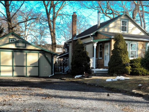 84 Cedar Road, Wading River, NY 11792