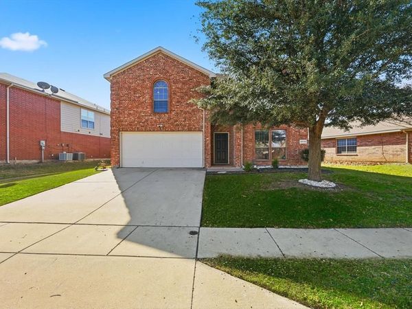 10733 Kittering Trail, Fort Worth, TX 76052