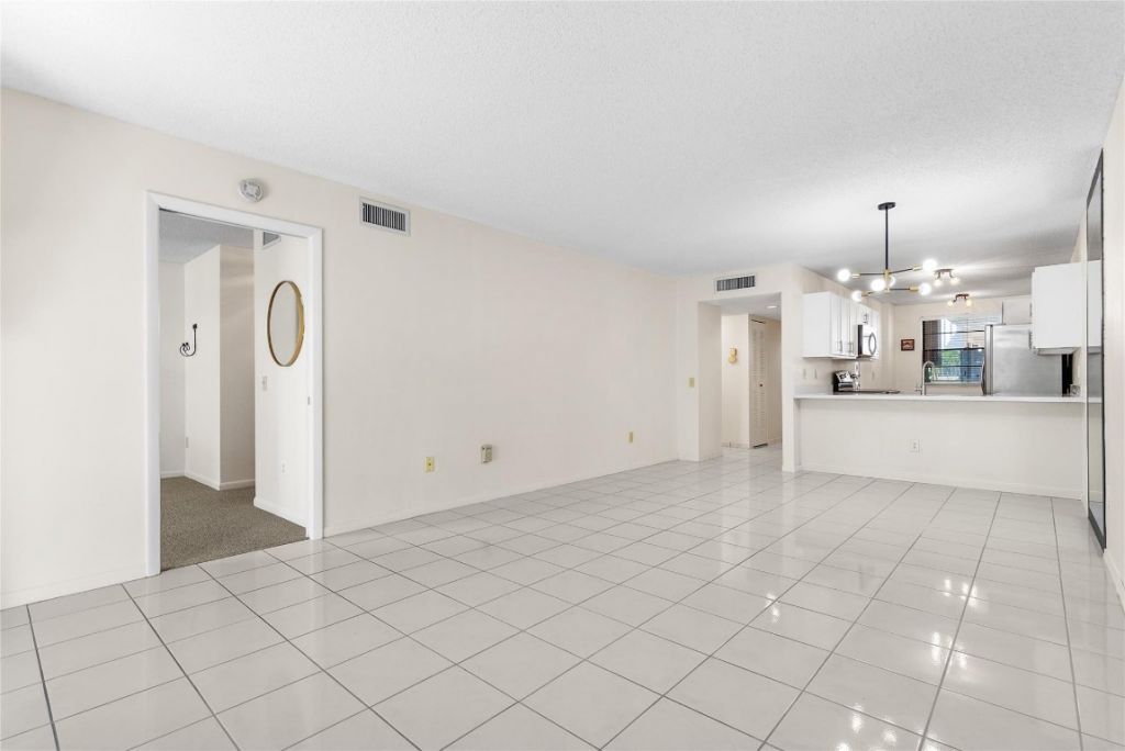 9676 W Mcnab Road, Unit 110, Fort Lauderdale, FL 33321 Photo