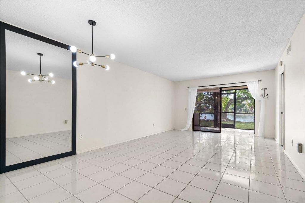 9676 W Mcnab Road, Unit 110, Fort Lauderdale, FL 33321 Photo