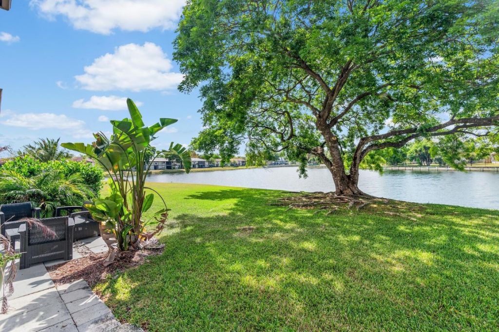 9676 W Mcnab Road, Unit 110, Fort Lauderdale, FL 33321 Photo