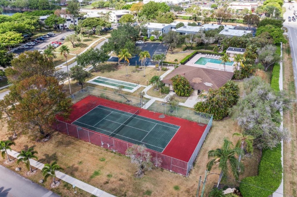 9676 W Mcnab Road, Unit 110, Fort Lauderdale, FL 33321 Photo