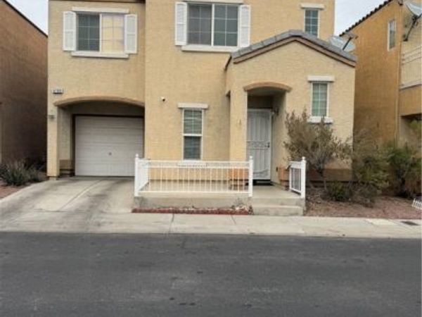 6700 Burbage Avenue, Las Vegas, NV 89139