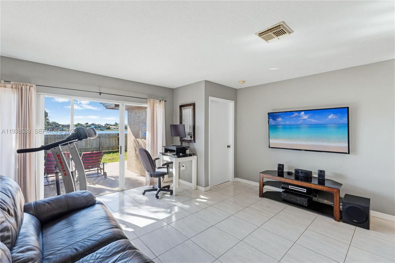 15474 SW 32nd Ter, Miami, FL 33185 Photo