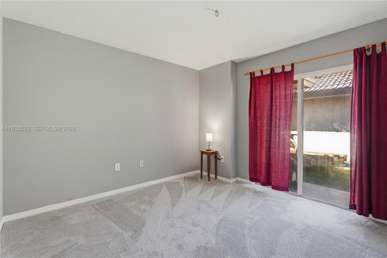 15474 SW 32nd Ter, Miami, FL 33185 Photo