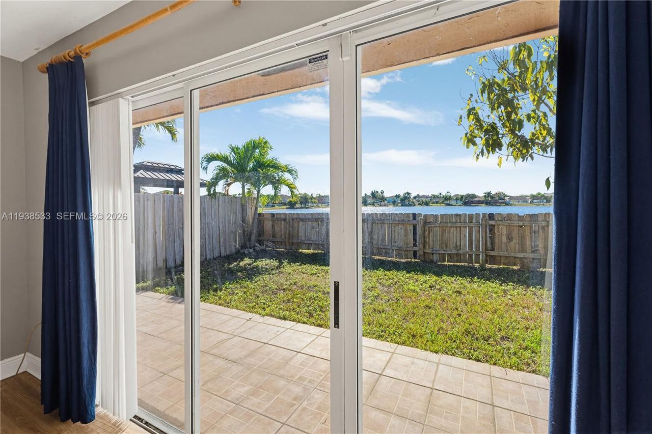 15474 SW 32nd Ter, Miami, FL 33185 Photo