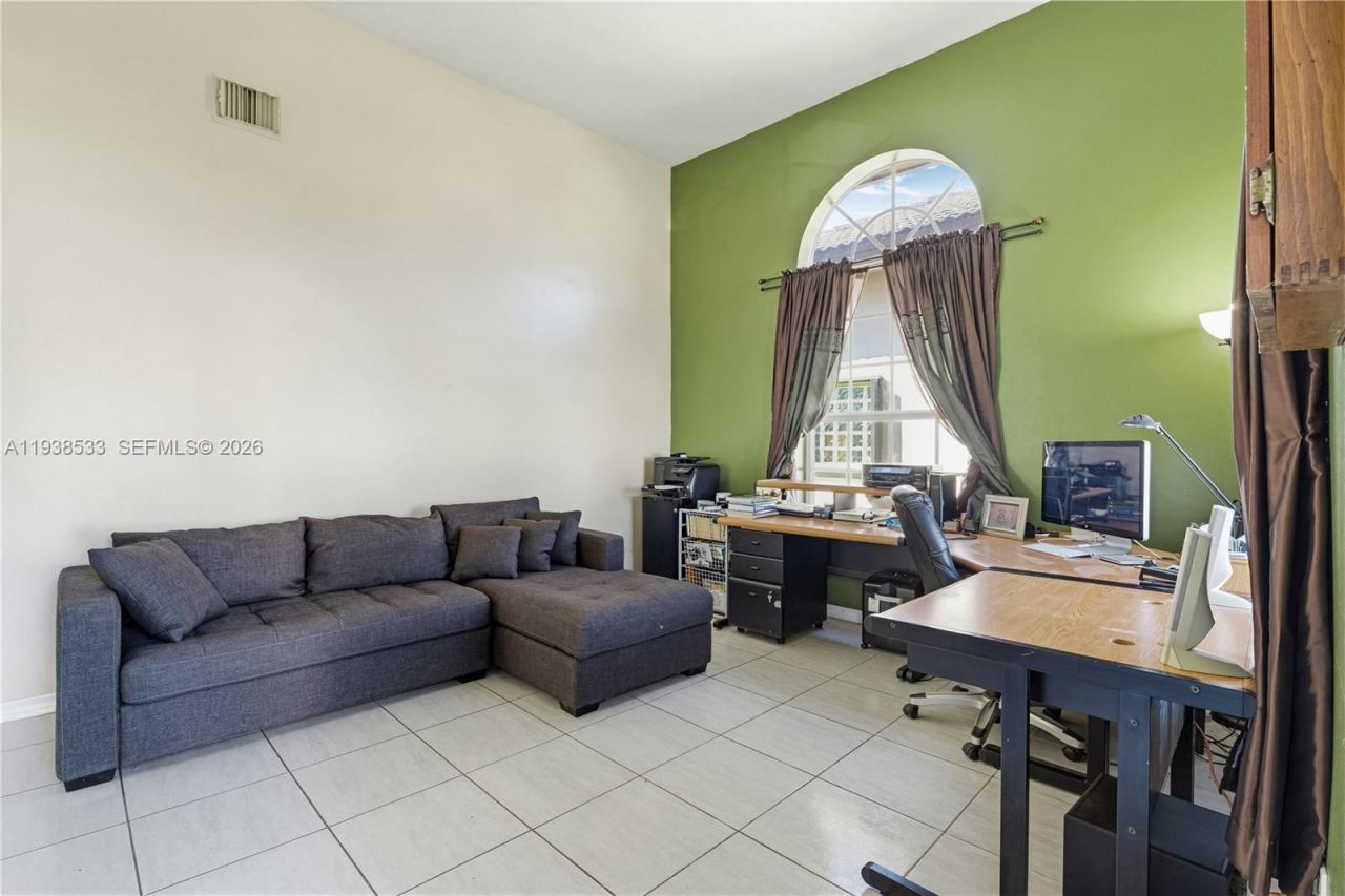 15474 SW 32nd Ter, Miami, FL 33185 Photo