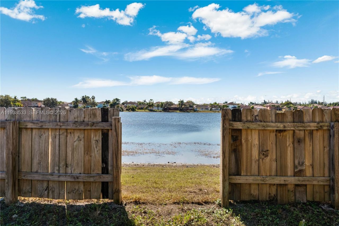 15474 SW 32nd Ter, Miami, FL 33185 Photo