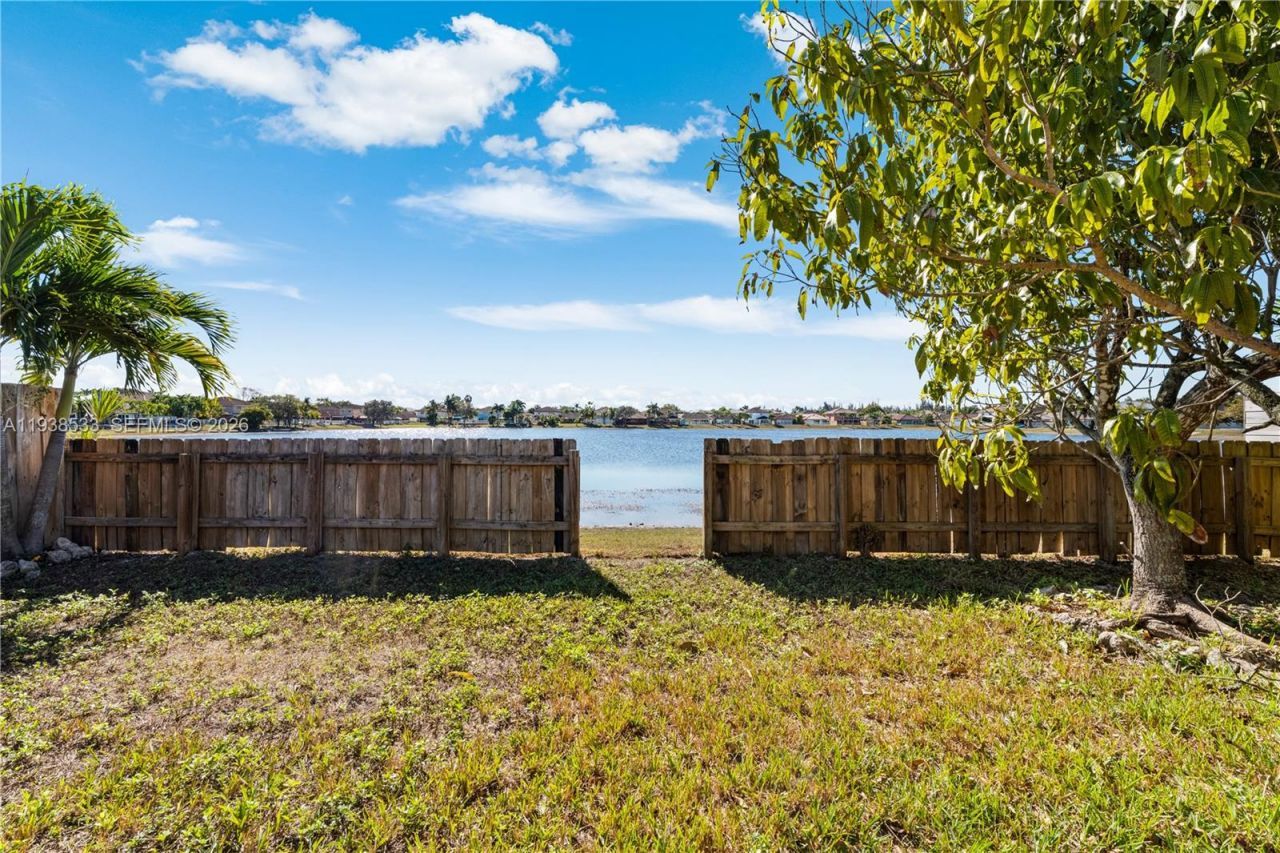 15474 SW 32nd Ter, Miami, FL 33185 Photo