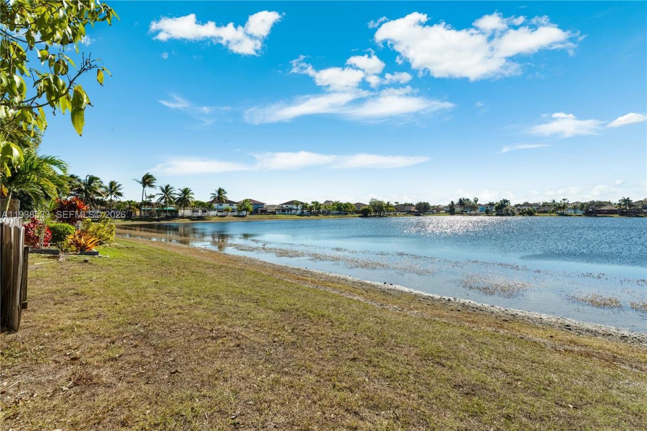 15474 SW 32nd Ter, Miami, FL 33185 Photo