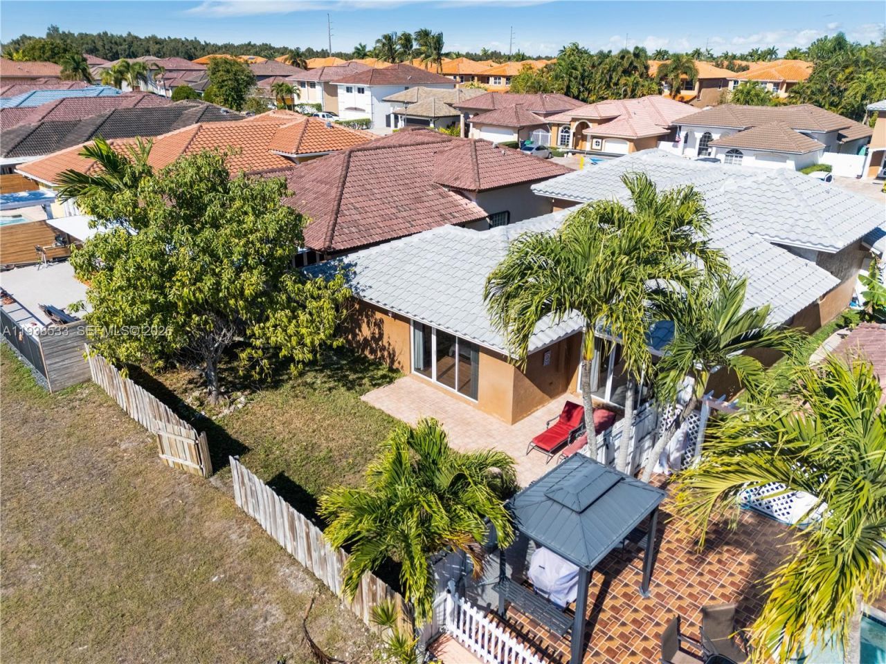 15474 SW 32nd Ter, Miami, FL 33185 Photo