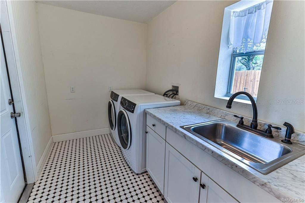 110 N Rooks Avenue, Inverness, FL 34453 Photo