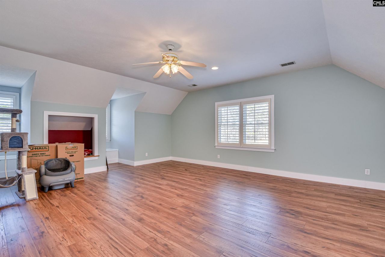 605 Whitewood Way Photo 32