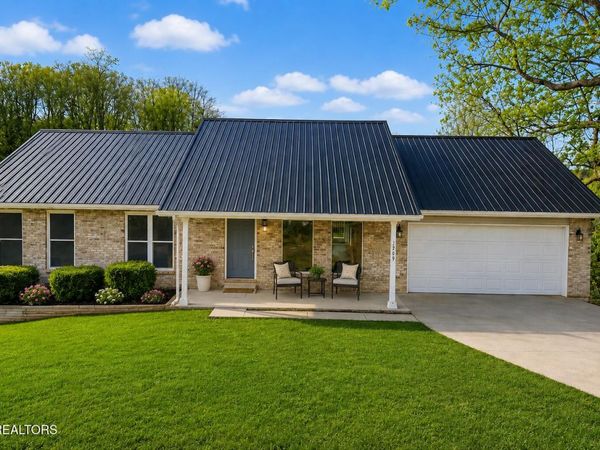 1203 Clendenen Rd, Maryville, TN 37801
