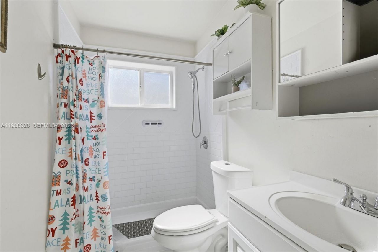 5723 NW 87th Ave, Tamarac, FL 33321 Photo