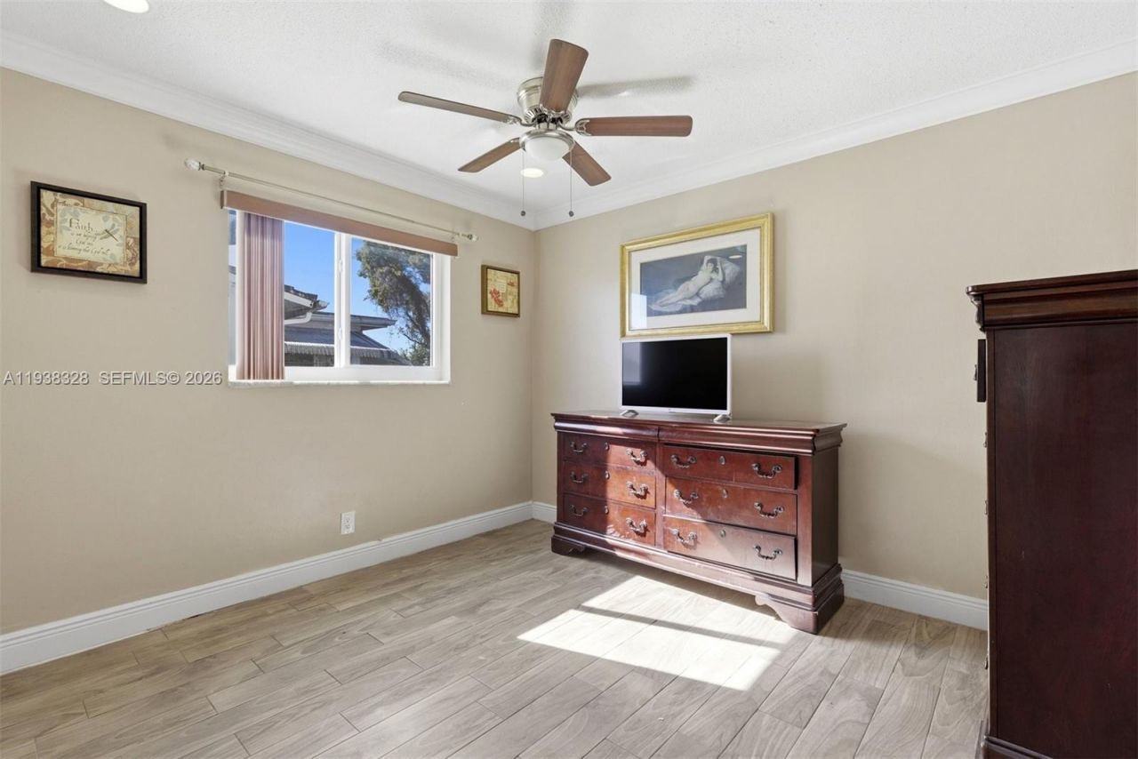 5723 NW 87th Ave, Tamarac, FL 33321 Photo