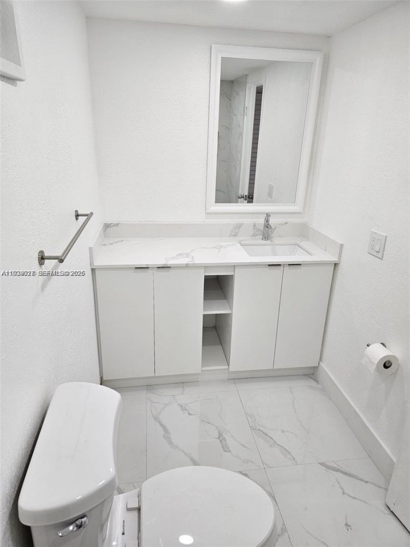 9440 Fontainebleau Blvd, Unit 203, Miami, FL 33172 Photo
