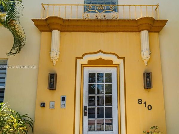 810 11th Street, Unit 102, Miami Beach, FL 33139