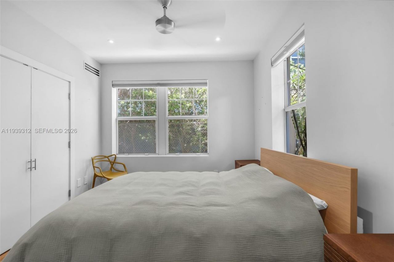 810 11th Street, Unit 102, Miami Beach, FL 33139 Photo