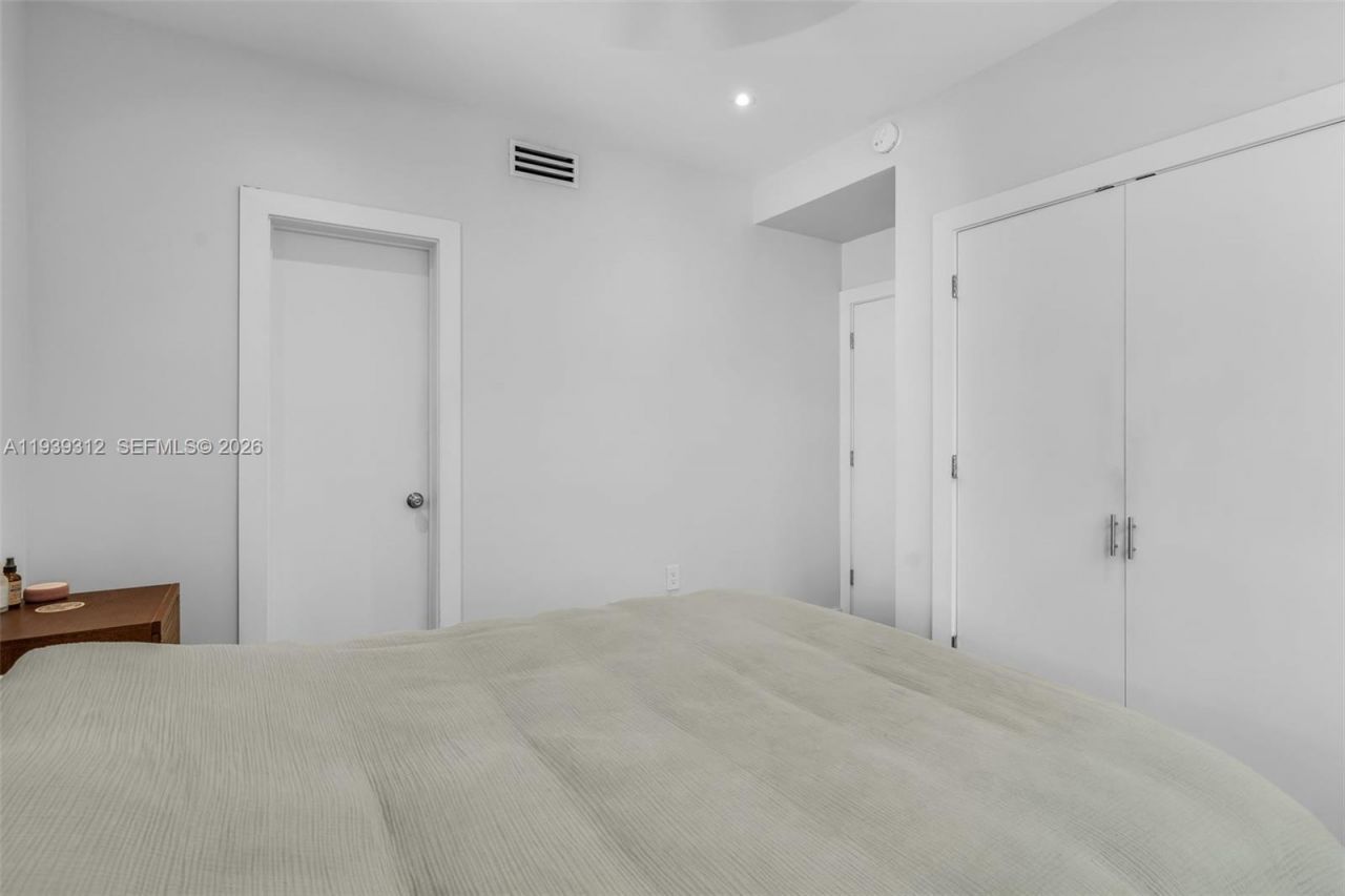 810 11th Street, Unit 102, Miami Beach, FL 33139 Photo
