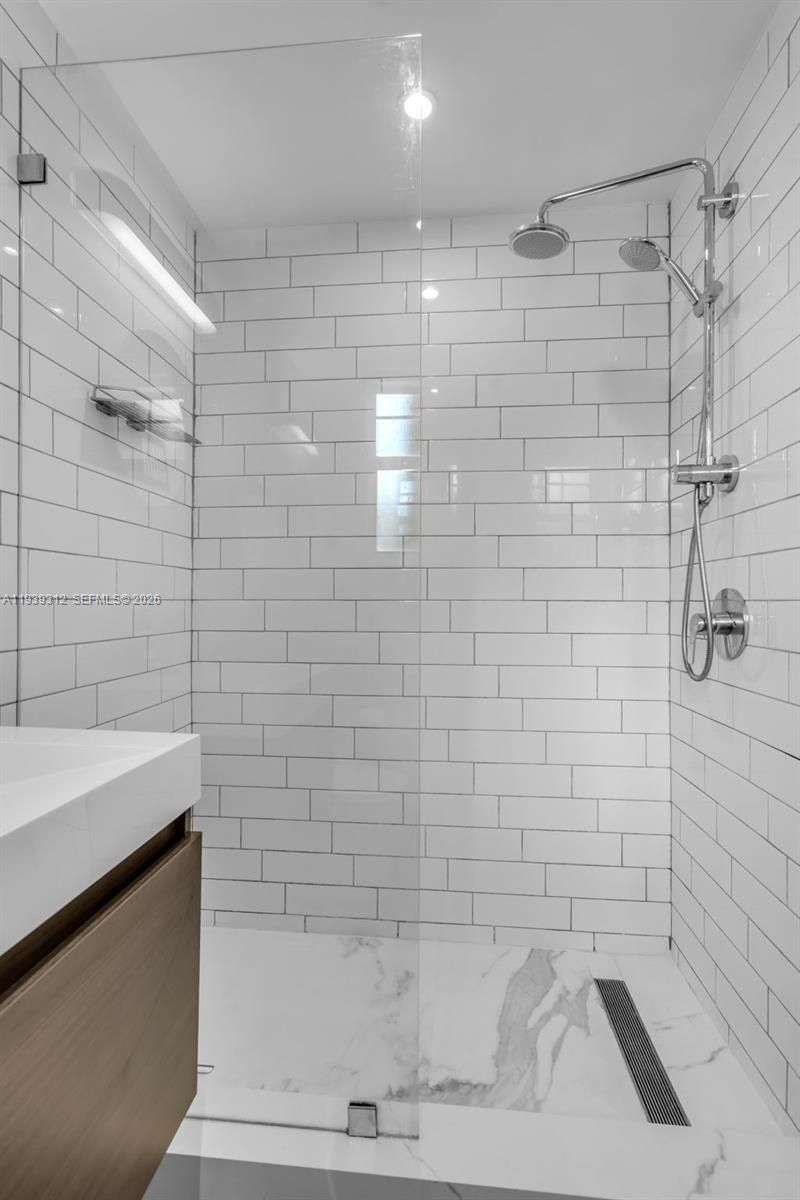 810 11th Street, Unit 102, Miami Beach, FL 33139 Photo