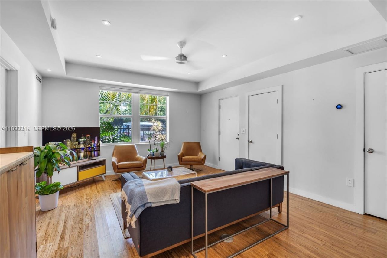 810 11th Street, Unit 102, Miami Beach, FL 33139 Photo