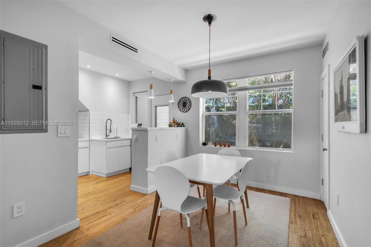 810 11th Street, Unit 102, Miami Beach, FL 33139 Photo