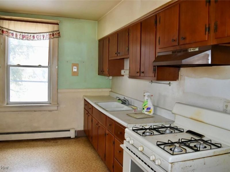 929 N Market Street, Lisbon, OH 44432 Photo 8