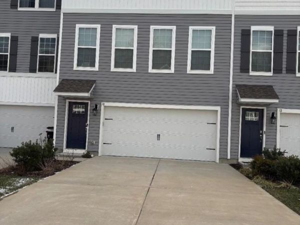 10 Stanton Rd, Mount Holly, NJ 08060