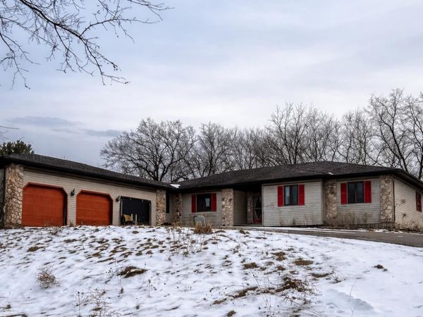 6814 HORSESHOE BEND, Verona, WI 53593